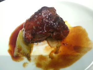 coppa di cinta senese Paolo Parisi caramellata al miele e zafferano Croco e Smilace e invidia belga scottata